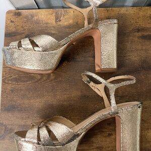 Schutz Keefa Platform High Heel in Gold Metallic Leather